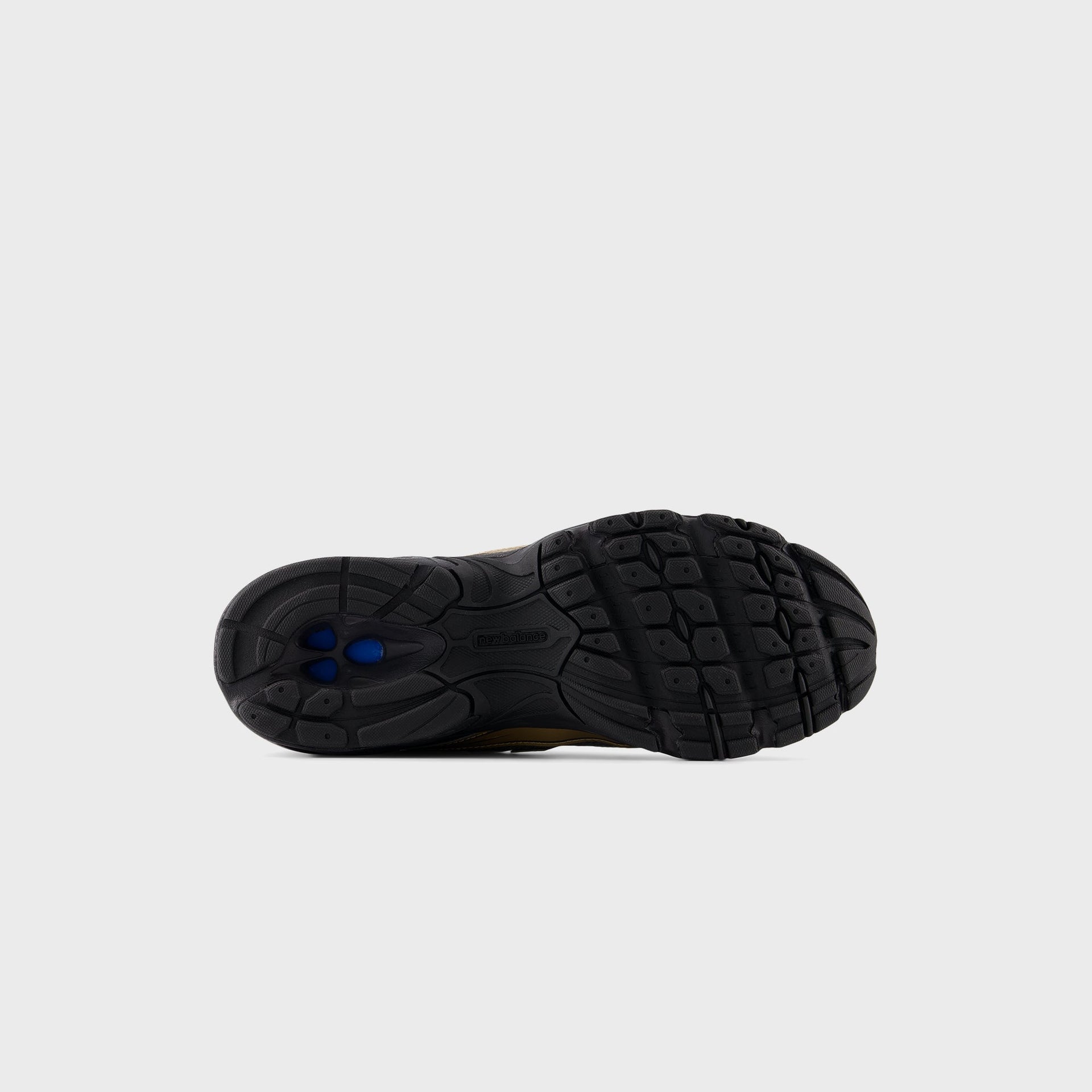 New Balance 740 - Black / Black Cement / Castlerock