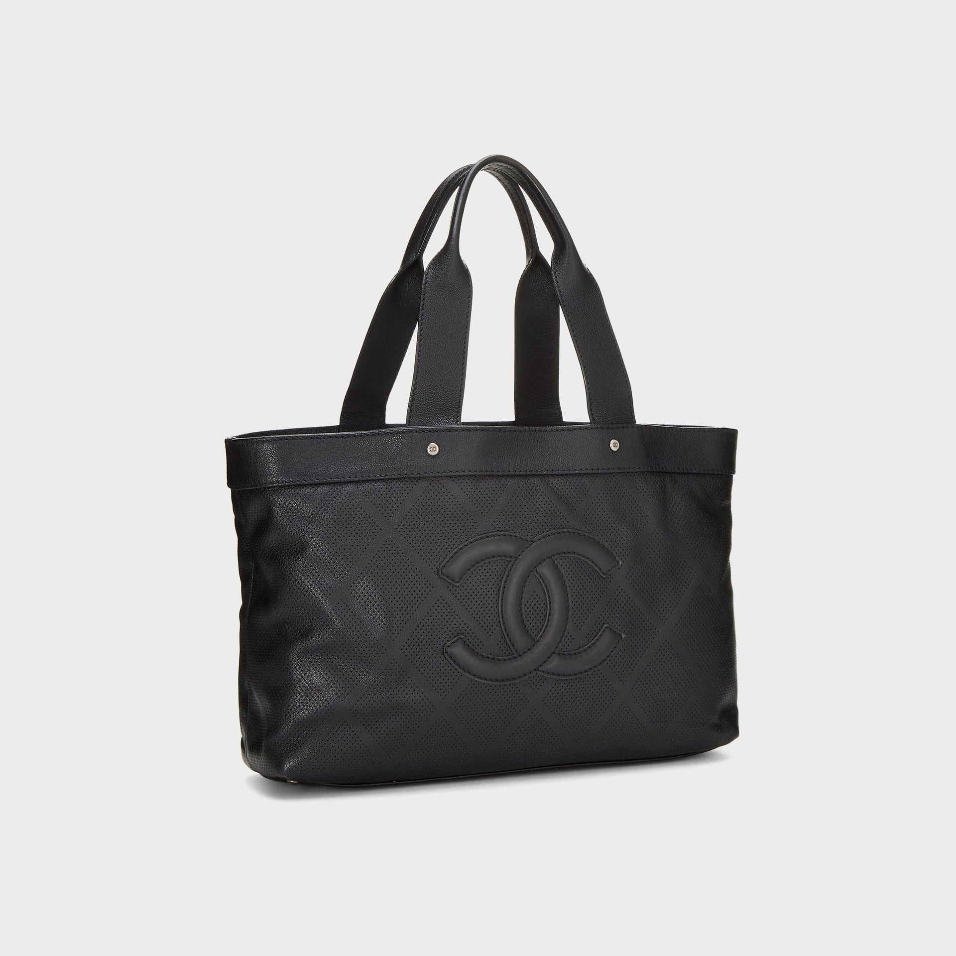 Sac cabas perforé Chanel WGACA, format moyen - Noir