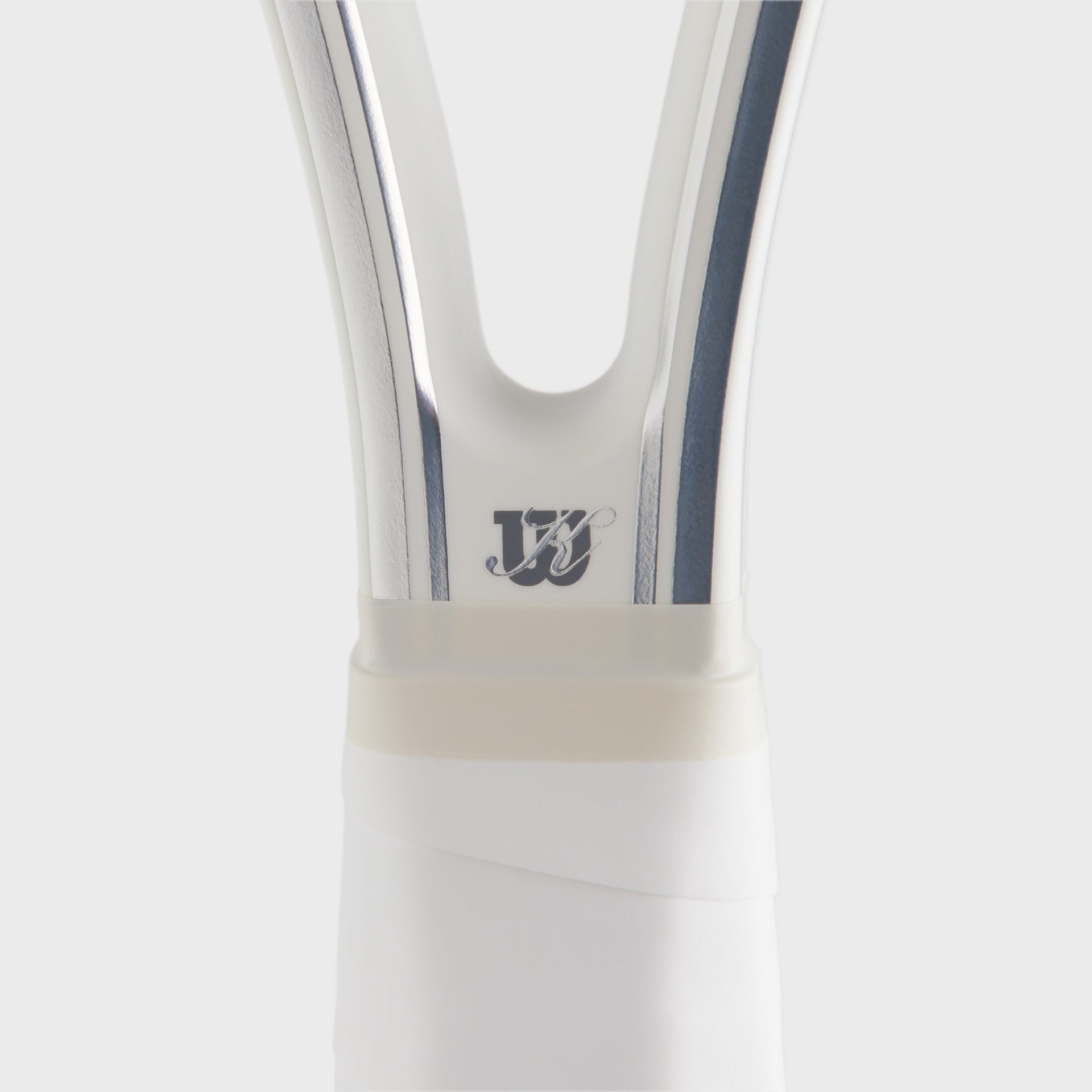 Kith for Wilson Blade 98 (16x19) V9 Tennis Racket
