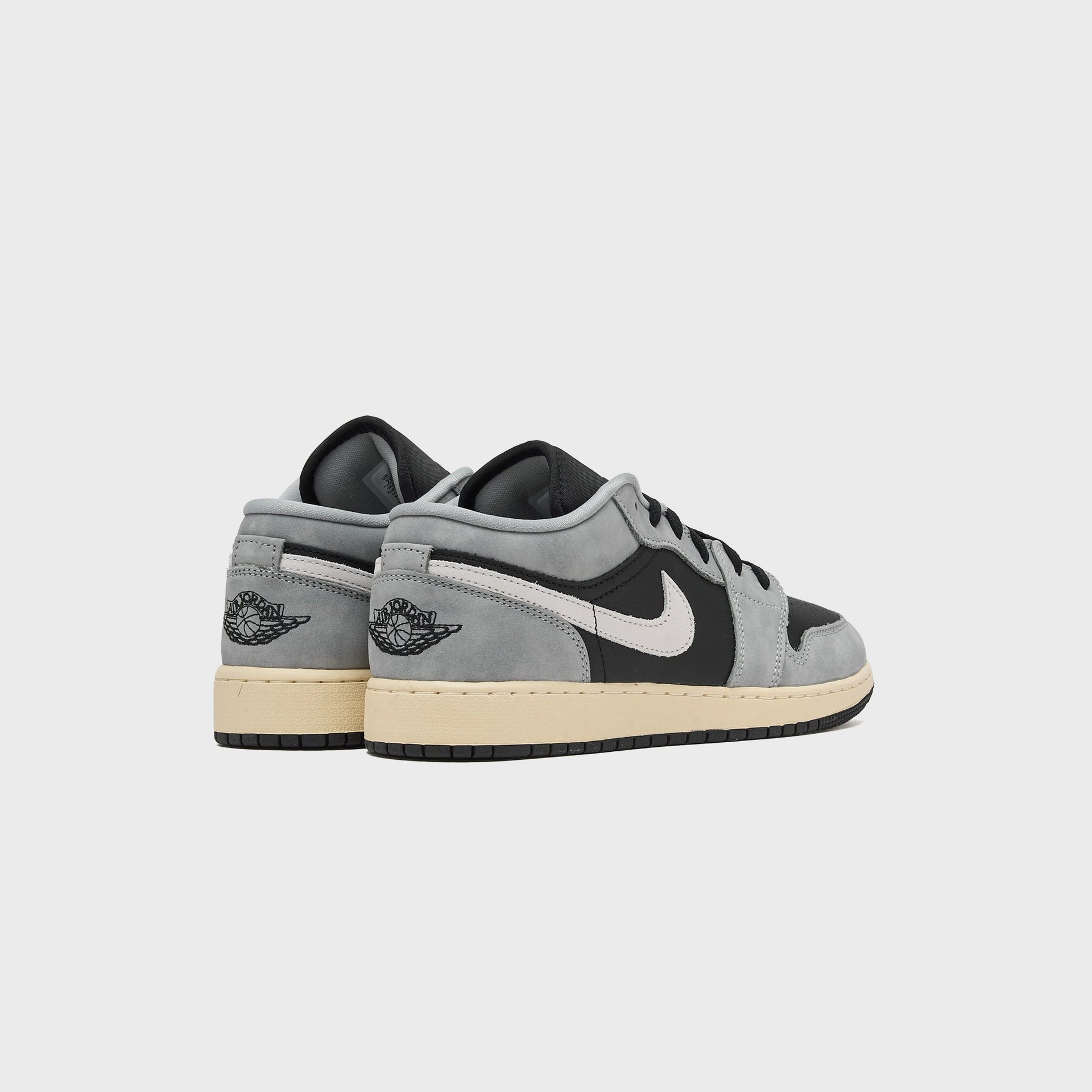 Nike GS Air Jordan 1 Low SE - Light Smoke Grey / Black / Sail / Muslin